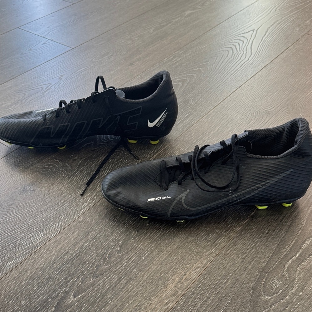 Nike Black Mercurial Men's Athletic Shoes